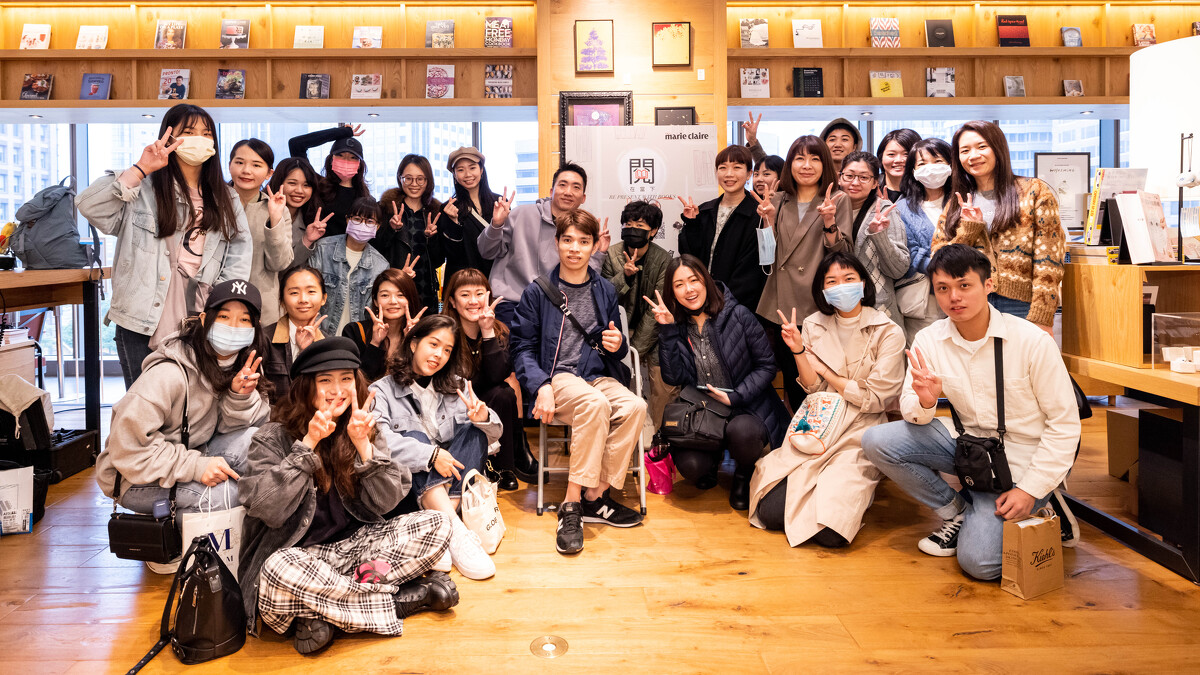 郝慧川老師與現場讀者合照