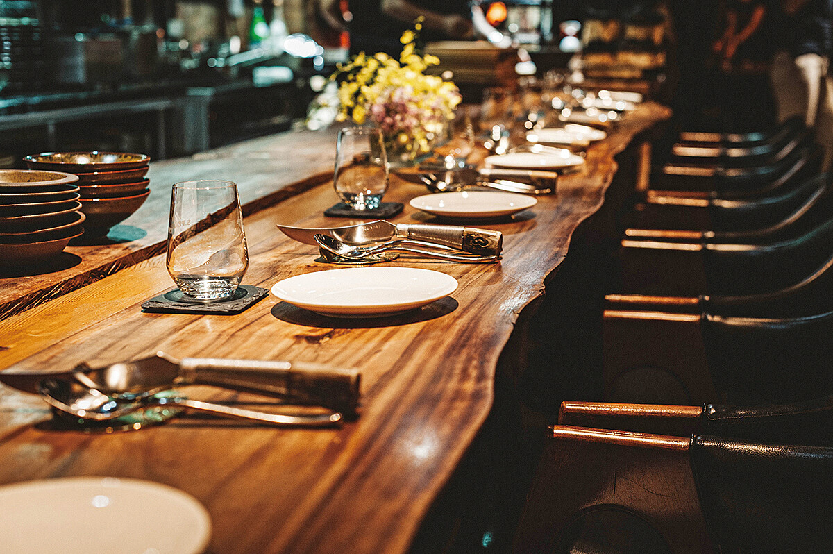 Akame 的餐具皆是精心挑選十分有特色。