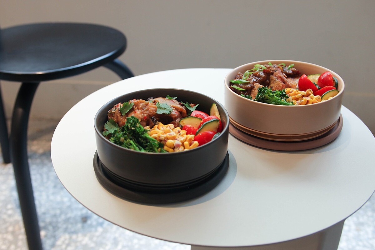 不務正業男子 Ayo 在活動現場分享親自示範便當菜色。