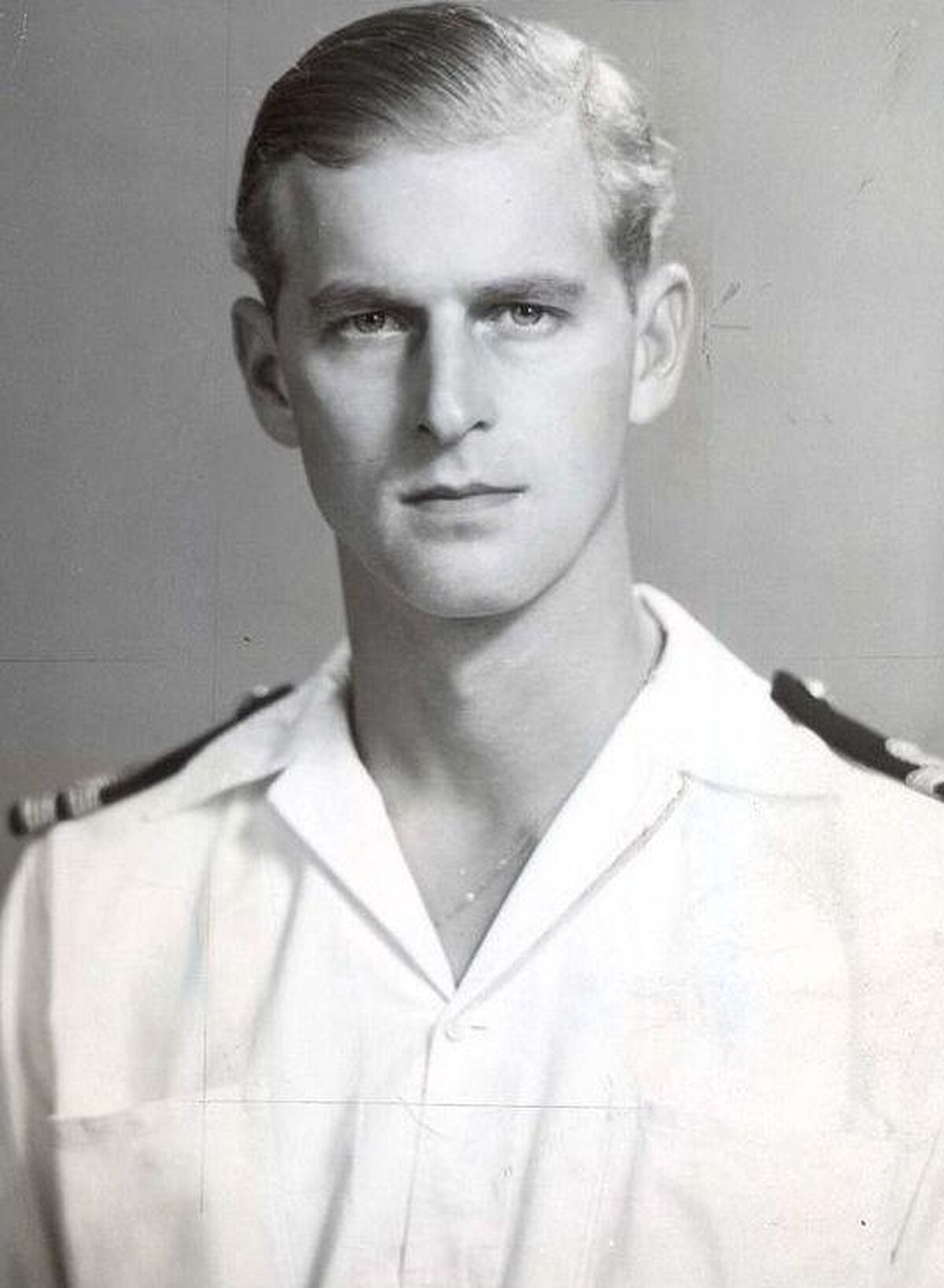 菲利普親王軍服模樣