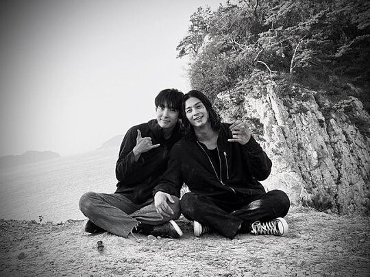 《惡之花》的李準基、金智勳均入圍演技獎