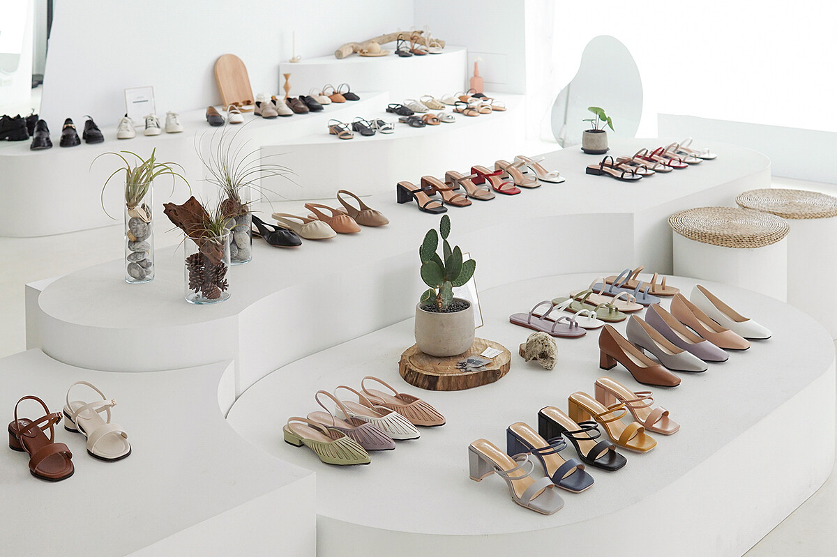 D+AF敦南門市春夏款新上架，款式齊全，尺寸最大到43 號