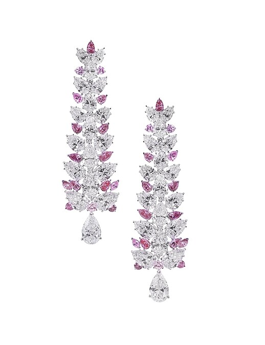 瑪麗亞巴卡洛娃Maria Bakalova配戴Moussaieff 鑽石耳環，以4.24克拉頂級粉攥＋31.24克拉白鑽交織而成