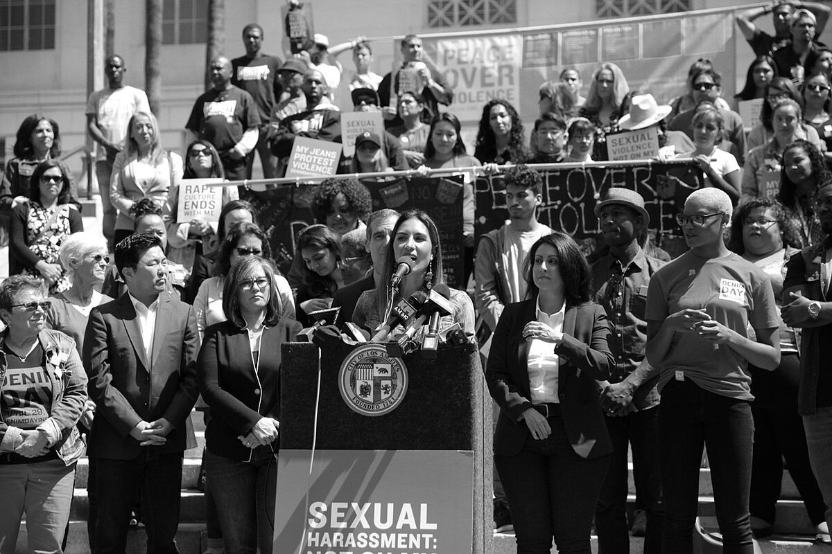 ▲越來越多人為受害者發聲。(圖 / 翻攝自世界丹寧日官方網站)