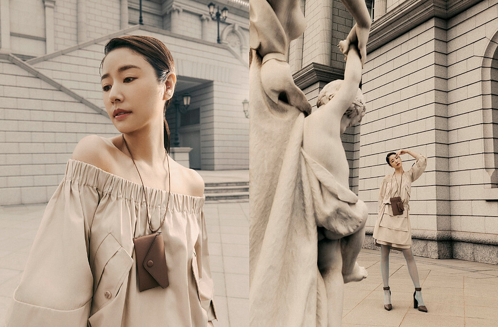 平口剪裁連身裙完美展露柔美頸部線條,袖口與正面添加掀蓋裝飾大口袋,並以抽繩點綴腰部細節,搭上最in流行小包,讓連身裙也能擁有率性之美。