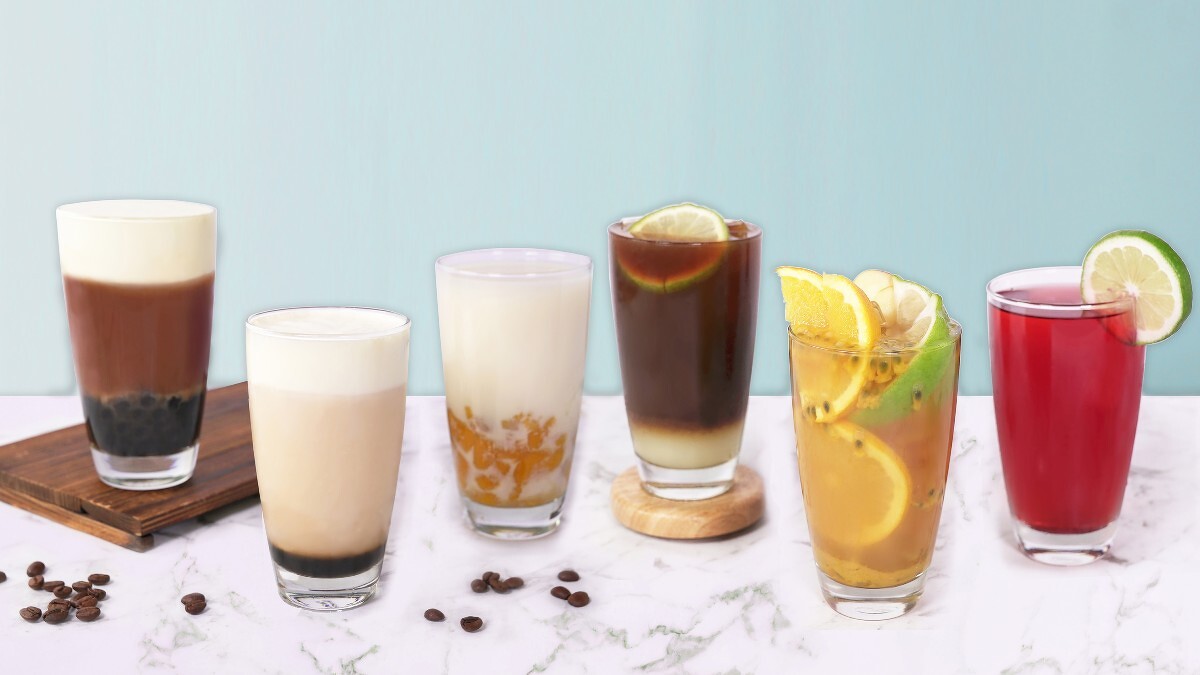半分鐘』系列飲品(由左至右)-- 精品伯爵奶蓋珍珠、精品伯爵鴛鴦、日式歐蕾玄米煎茶芋圓、義式西西里咖啡、新鮮水果茶、綜合莓果茶