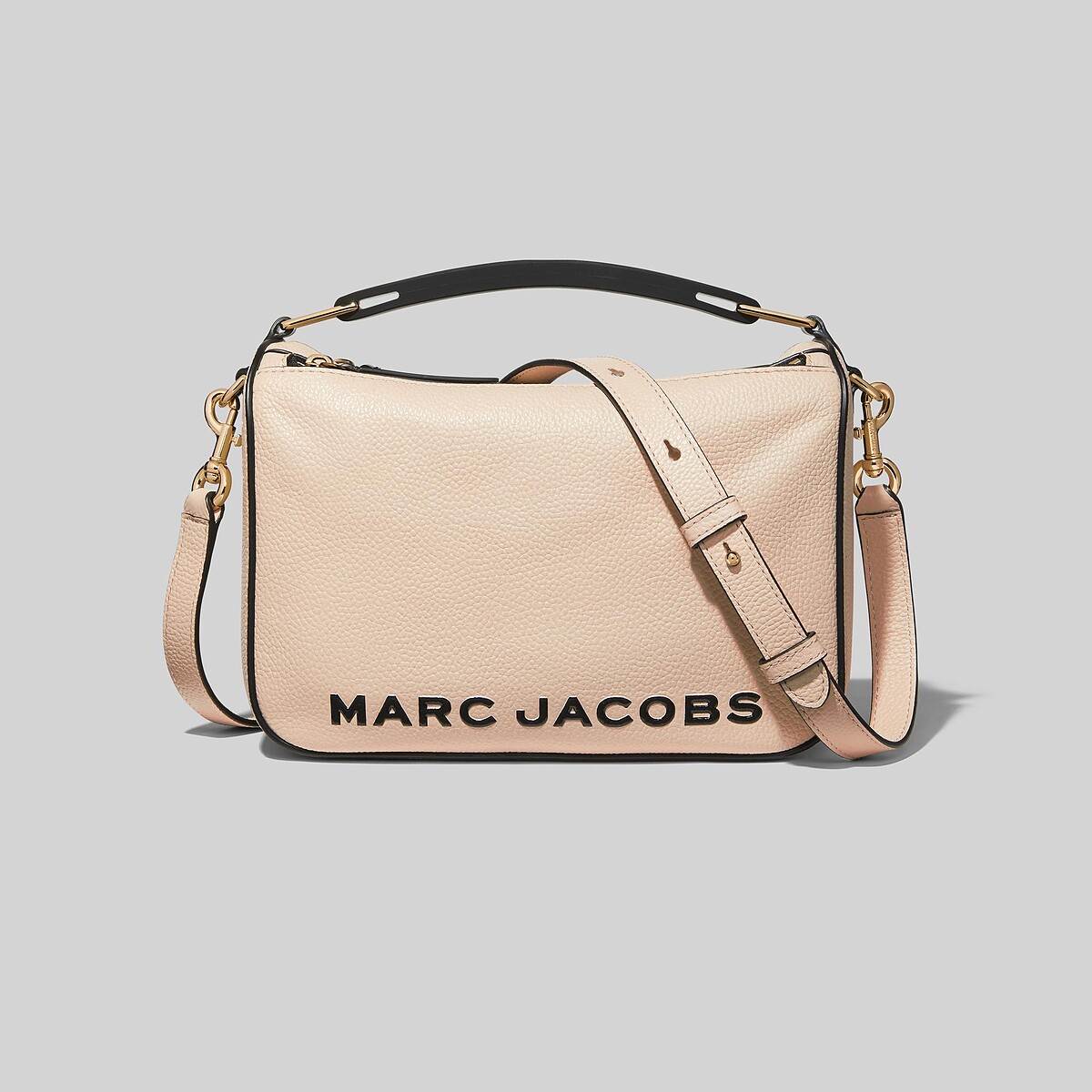 Marc Jacobs The Softbox蜜桃粉膚肩揹包,NT18,900
