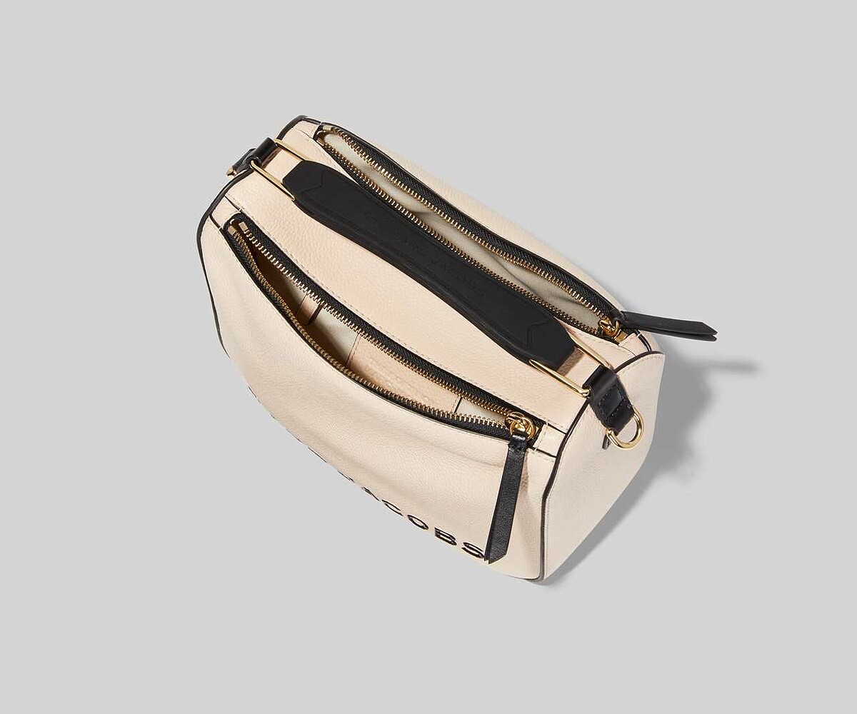 Marc Jacobs The Softbox蜜桃粉膚肩揹包,NT18,900