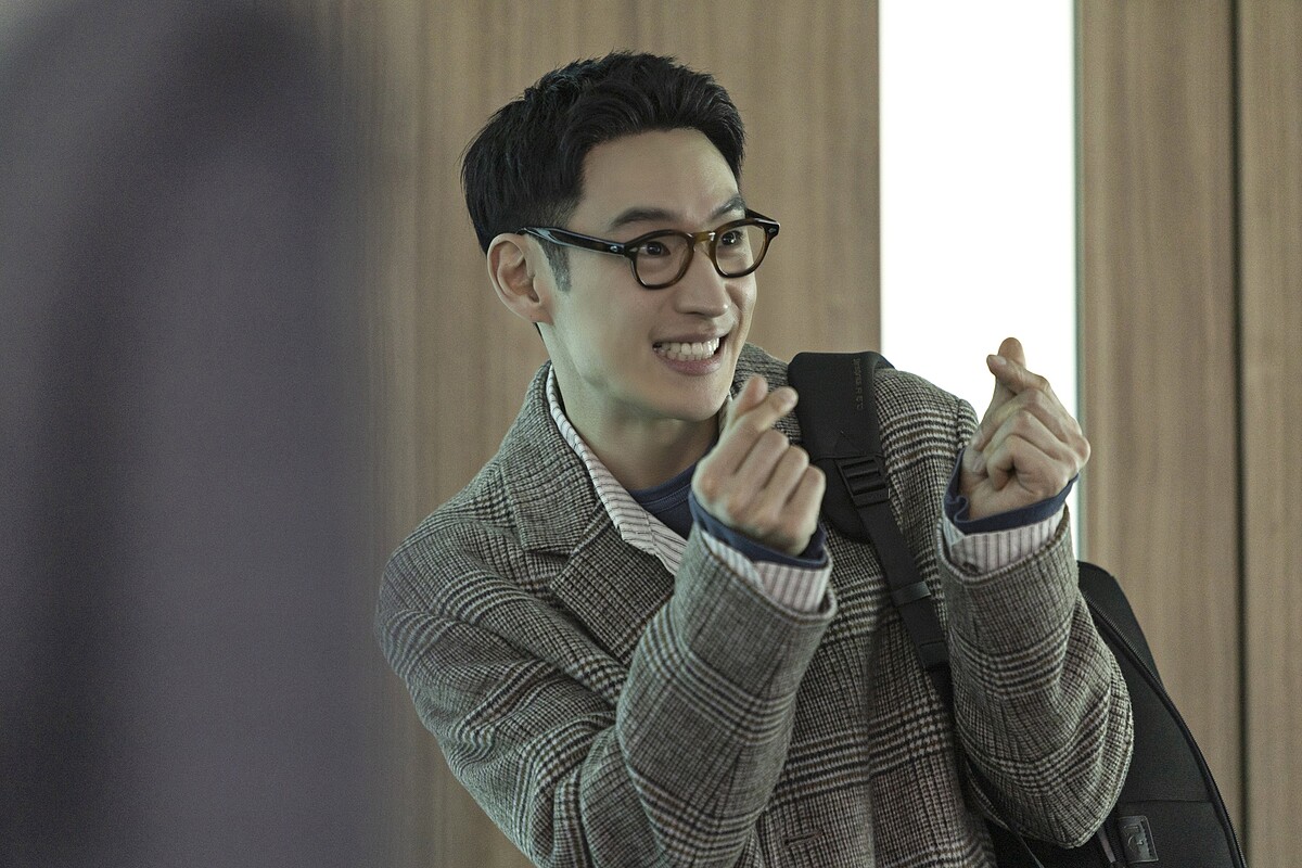 李帝勳《模範計程車》飾演男主角 金道奇
