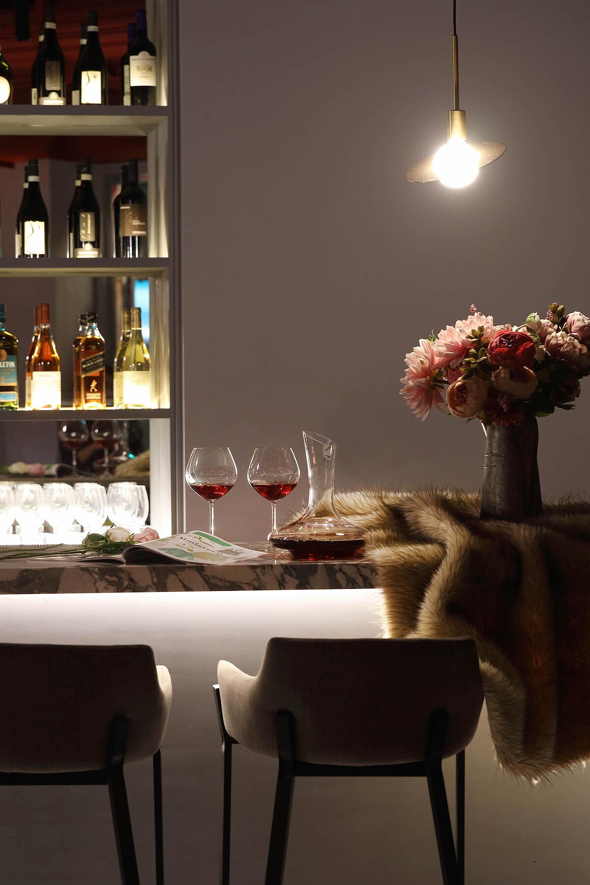 禁止酒駕，未滿18歲請勿飲酒