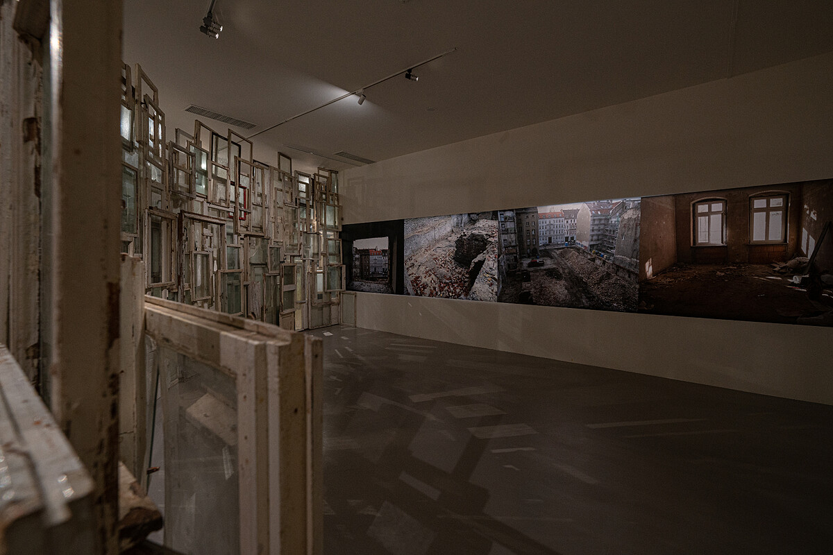 塩田千春，《內與外》，2008/2021