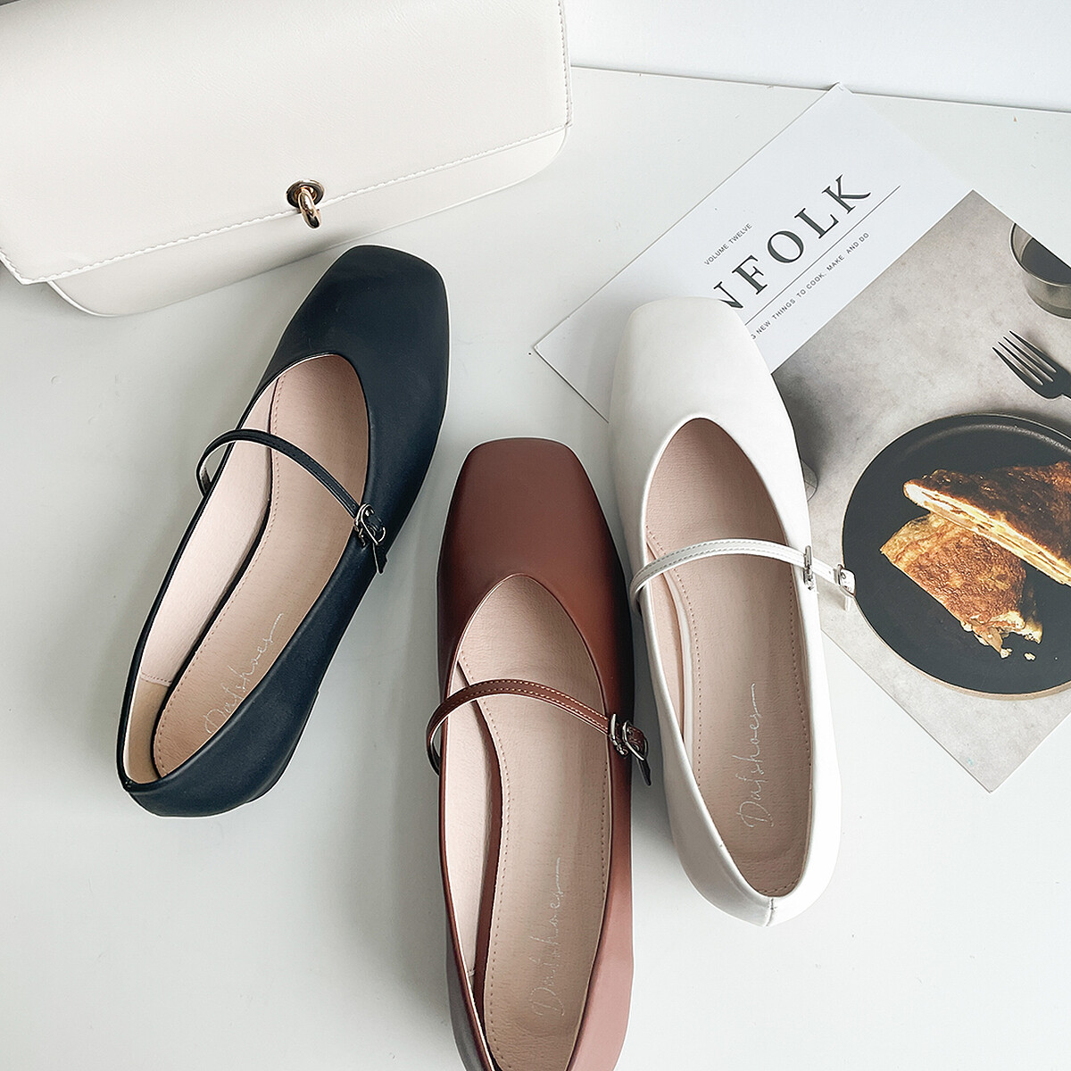 精緻細帶V口瑪莉珍鞋 各NT1380