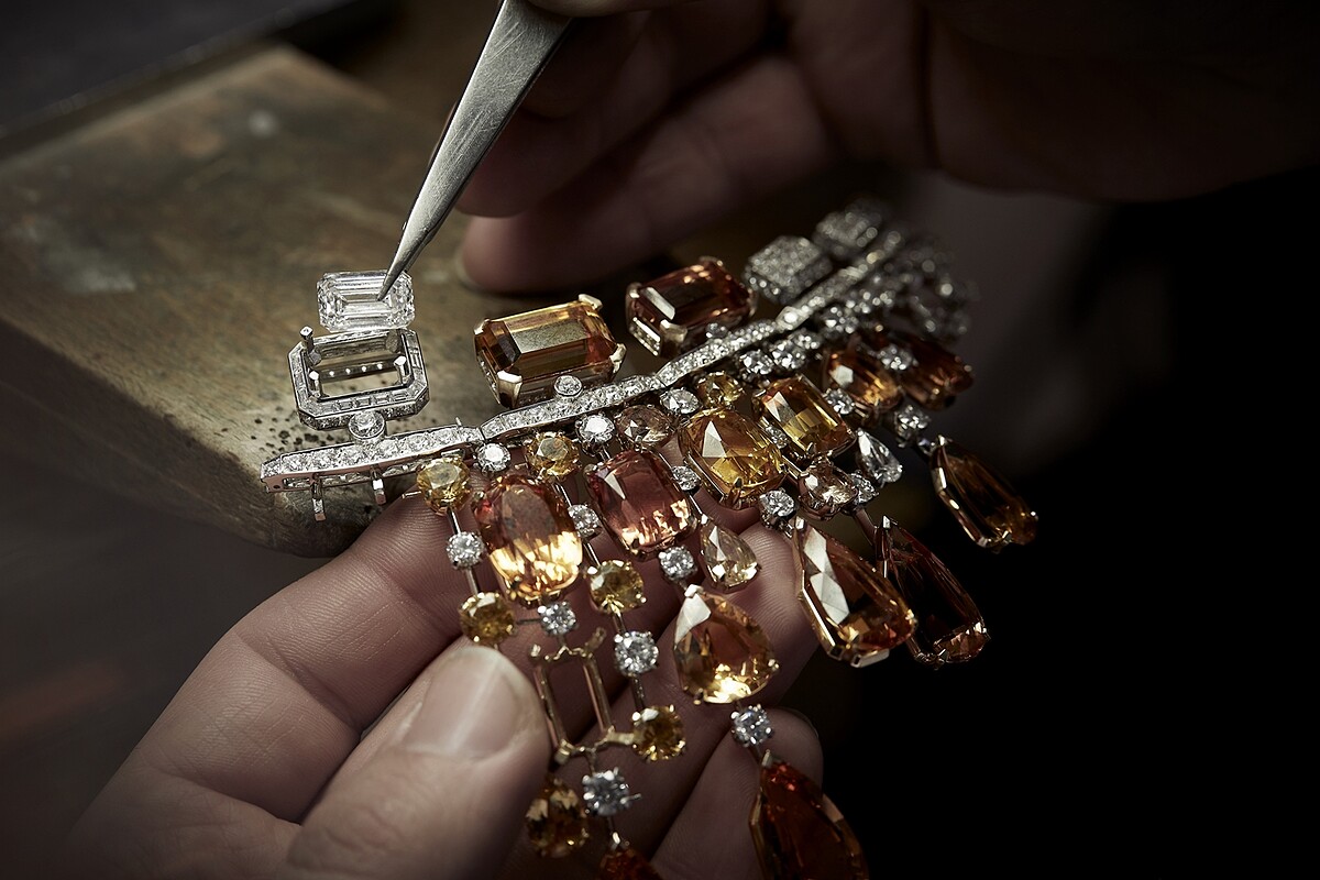 Golden Burst 項鍊工藝圖