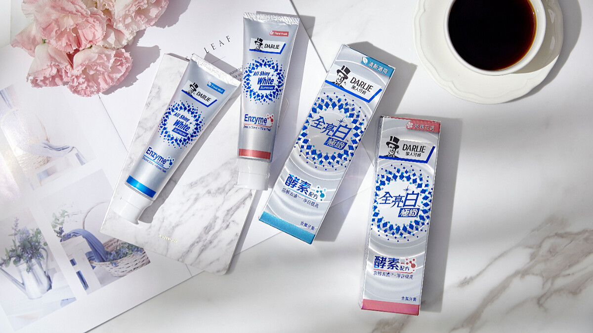 風靡精緻女孩話題圈，獨創美妝模式 - 隔離+打亮的時尚原生白美齒秘訣，擁抱顏值升級必備的寶物牙膏！