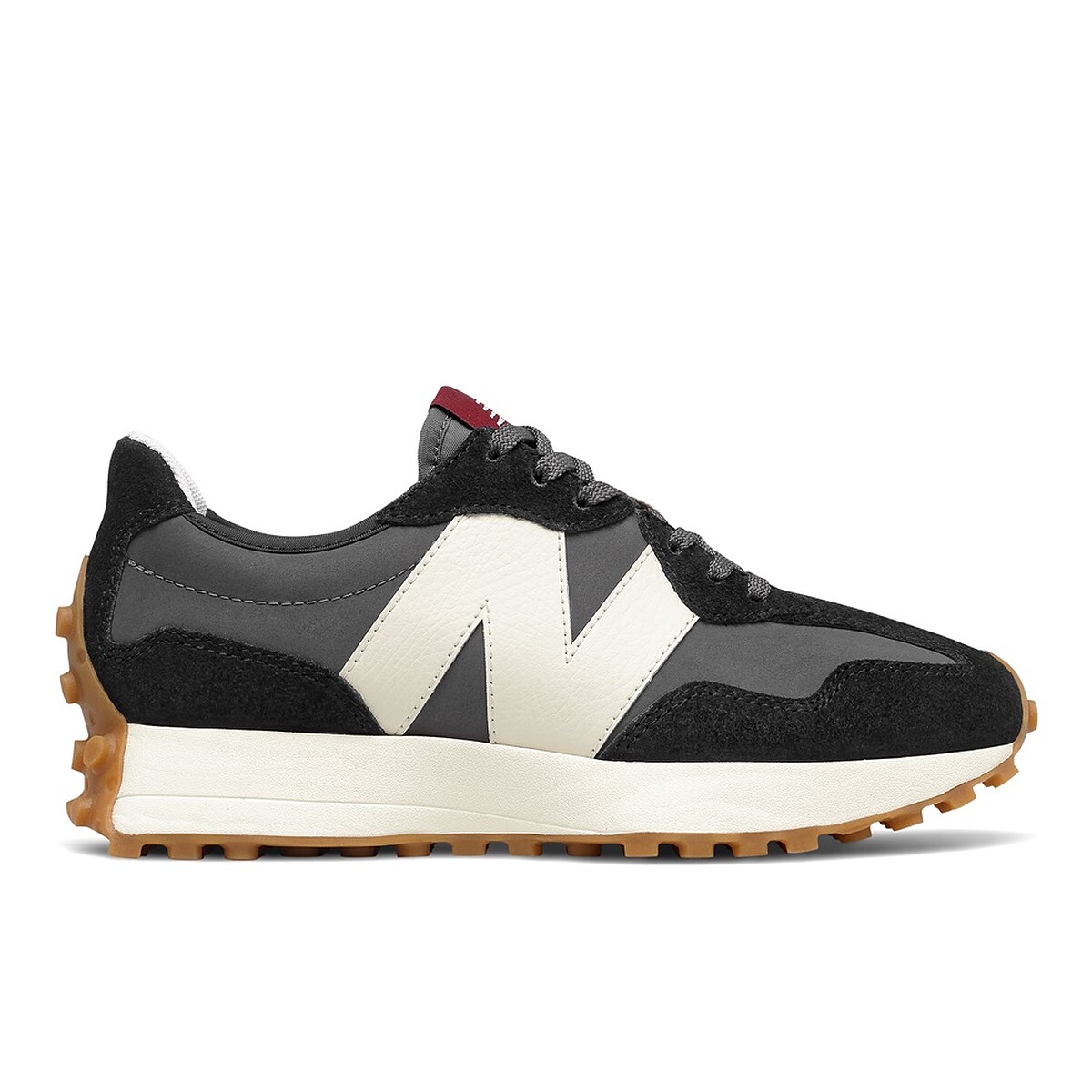 New Balance NB327深色麂皮，NT2,980