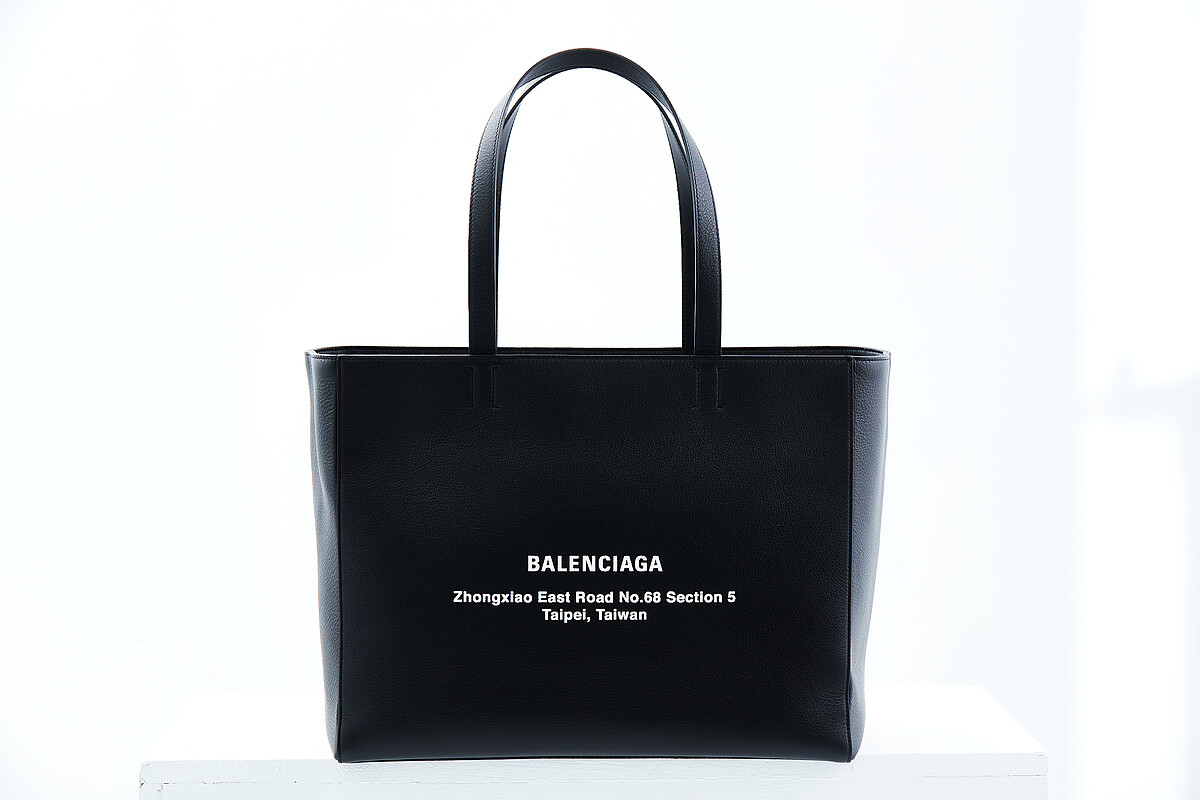 Balenciaga台灣限定托特包，限量12個，售價NT$44,500