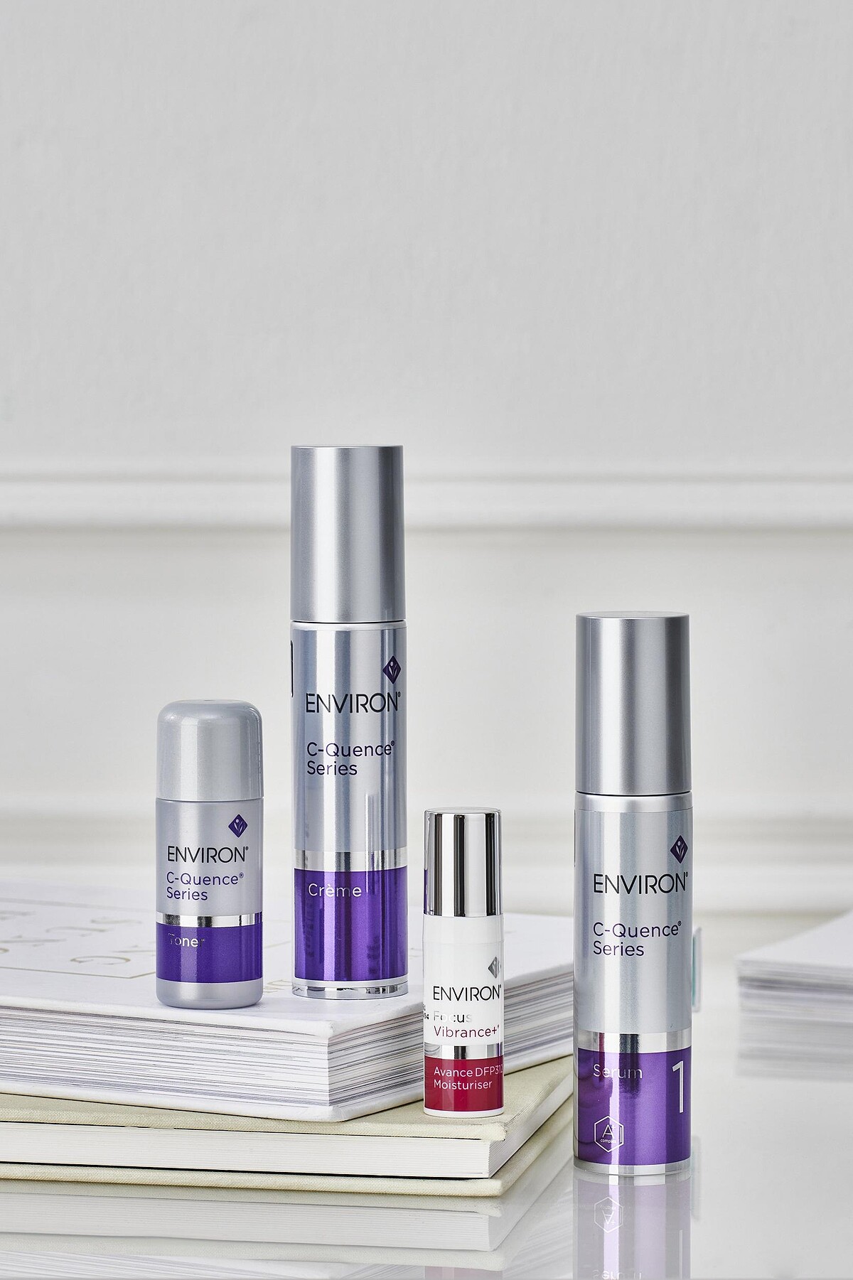 使用步驟：青春彈力化妝水MINI30ml&rarr;青春彈力精華液(階段1)35ml&rarr;DFP312逆時緊緻乳MINI5ml&rarr;青春彈力霜35ml NT8230 