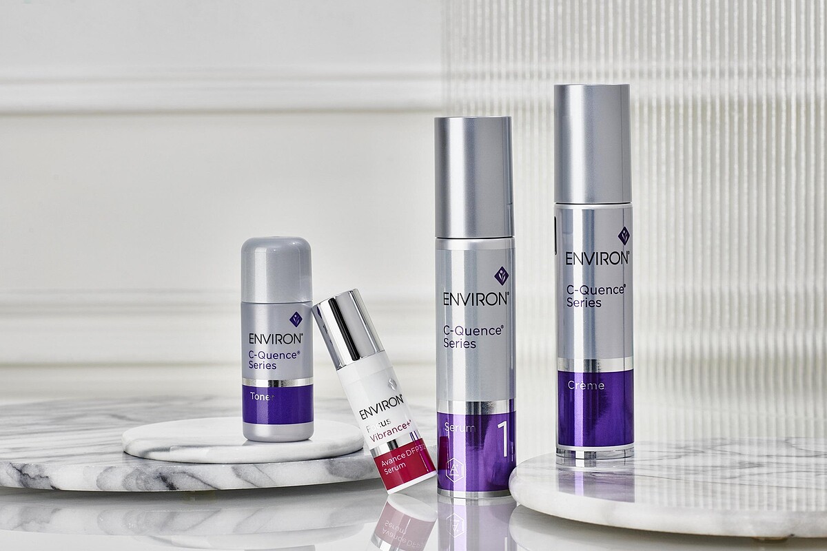 使用步驟：青春彈力化妝水MINI30ml&rarr;DFP312逆時緊緻精華 MINI5ml&rarr;青春彈力精華液(階段1)35ml&rarr;青春彈力霜35ml NT8230 