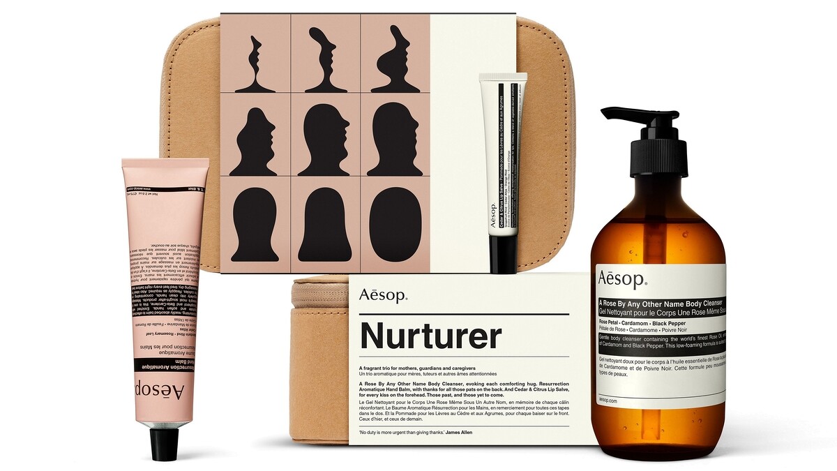 Aesop撫育者禮盒(賦活芳香護手霜75ml、玫瑰的名字身體潔膚露500ml、雪松橙香護唇膏9ml)，NT2,500