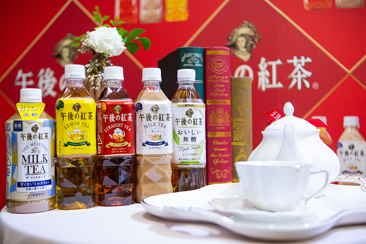 午後の紅茶系列的新包裝更有高雅午茶氛圍，帶有濃厚的英式正統質感