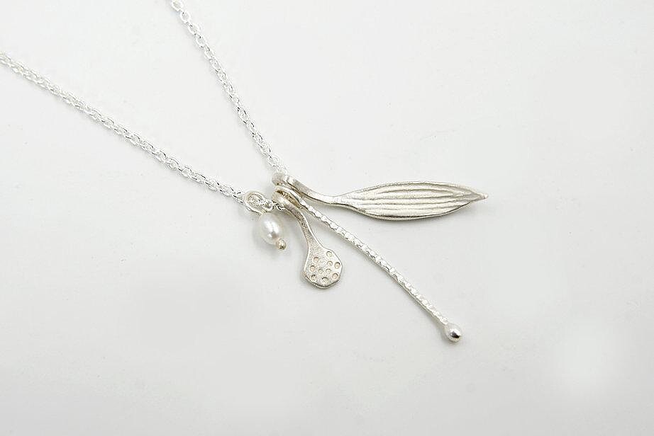 I-Shan 13小草小葉項鍊，售價NT$2,680