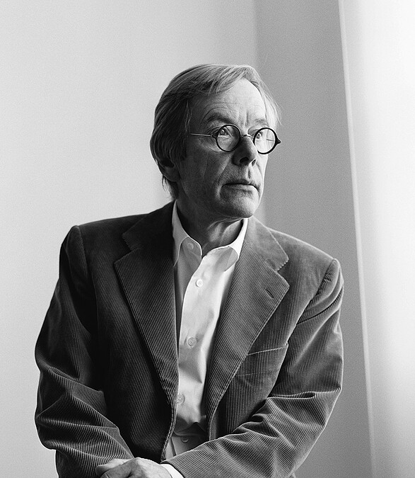 Mr. Gerd Bulthaup 放下建築師的身份接掌了父親的廚具事業。