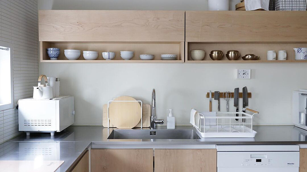 色系相當清爽,白色、淺樺木色(Photo by @salrim_story)。