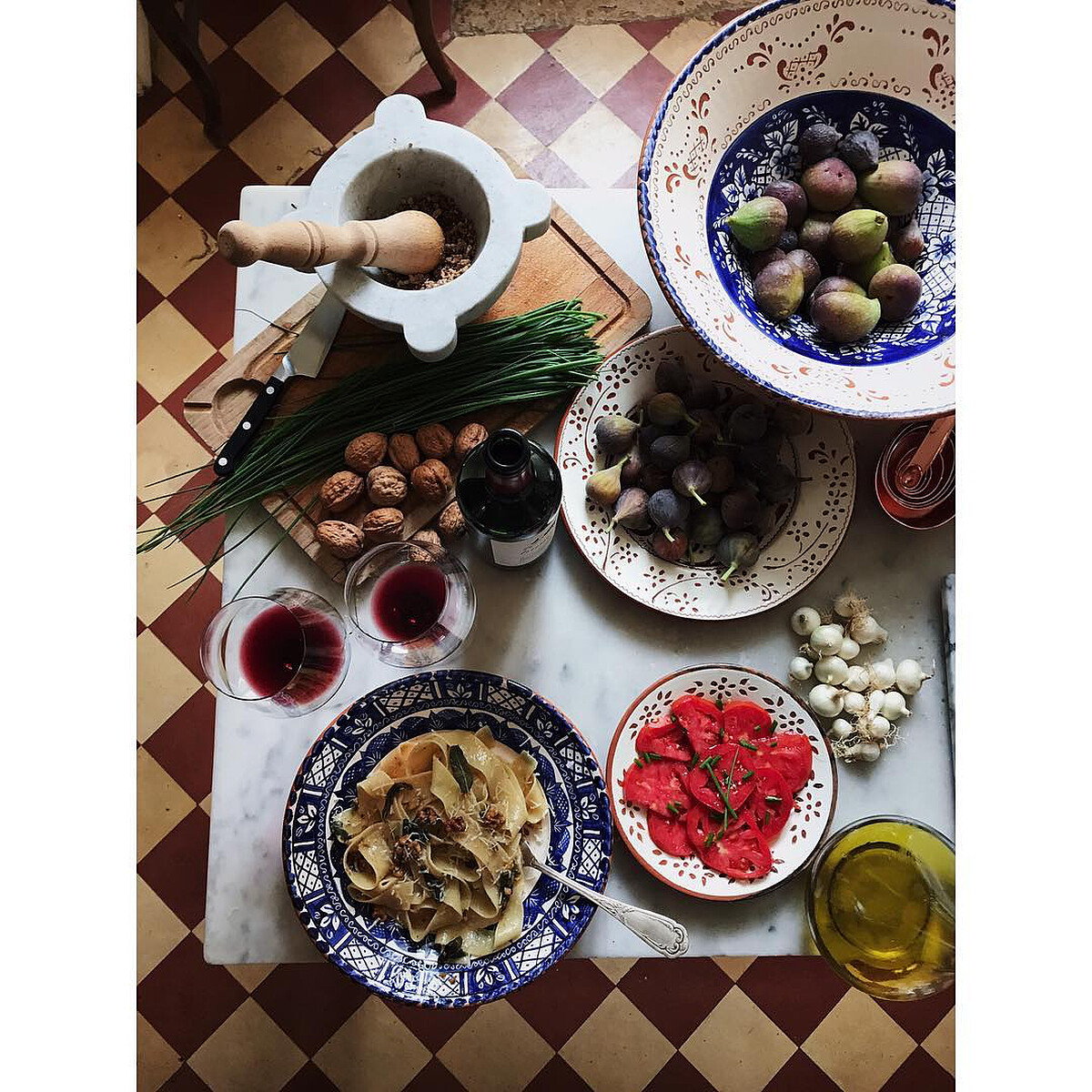 就連備料的過程隨性的畫面都帶著濃濃的法式風情（Photo by @mimithor）。