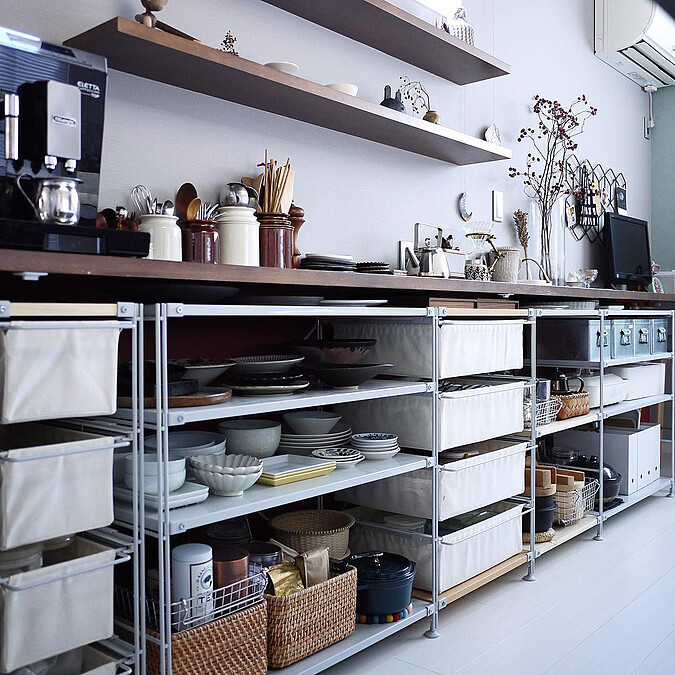 收納為開放式的陳列架,物件一目瞭然(Photo by @chii_moi)。