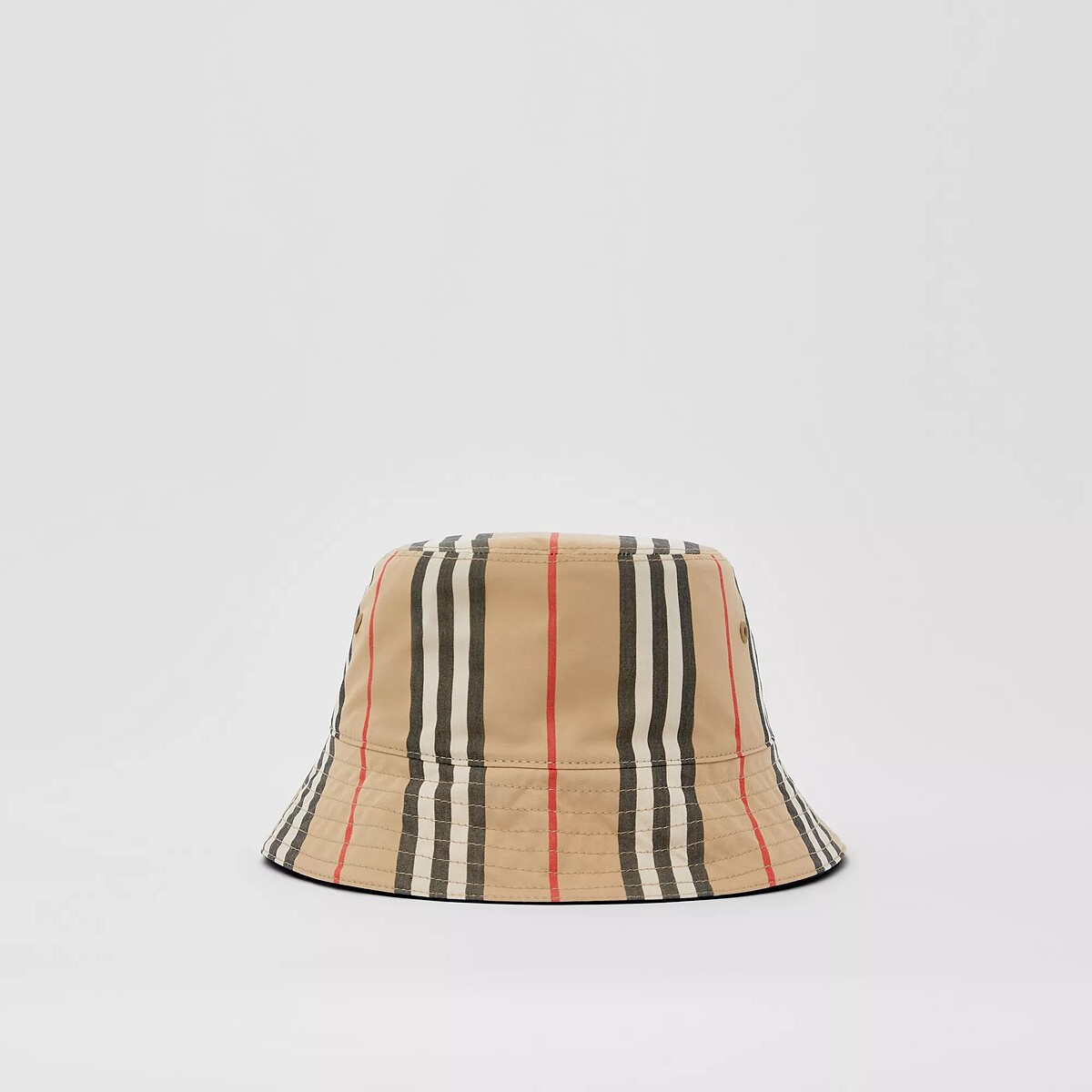 Burberry 雙面標誌性條紋漁夫帽，NT14,500