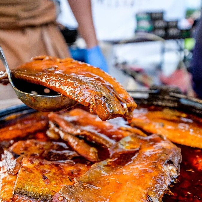 招牌滷虱目魚。