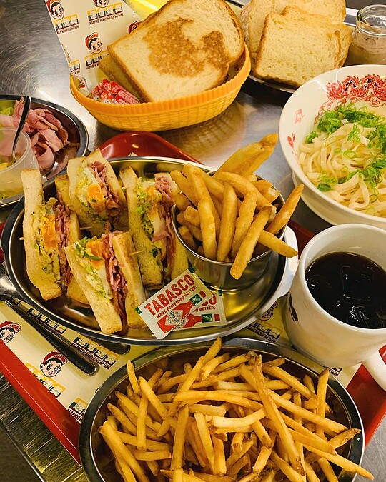 招牌冠軍薯條。