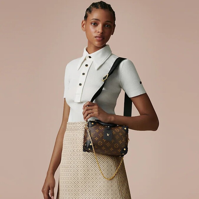 Petite Malle Souple老花行李箱包，NT100,000