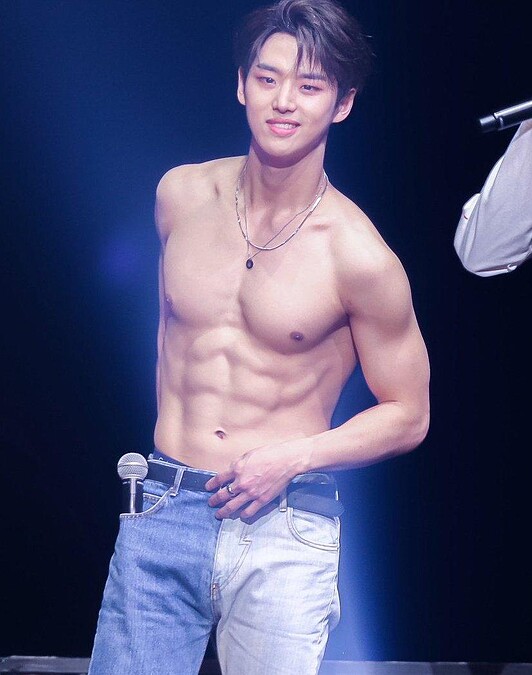 「鮮肉警察」PENTAGON 洪碩