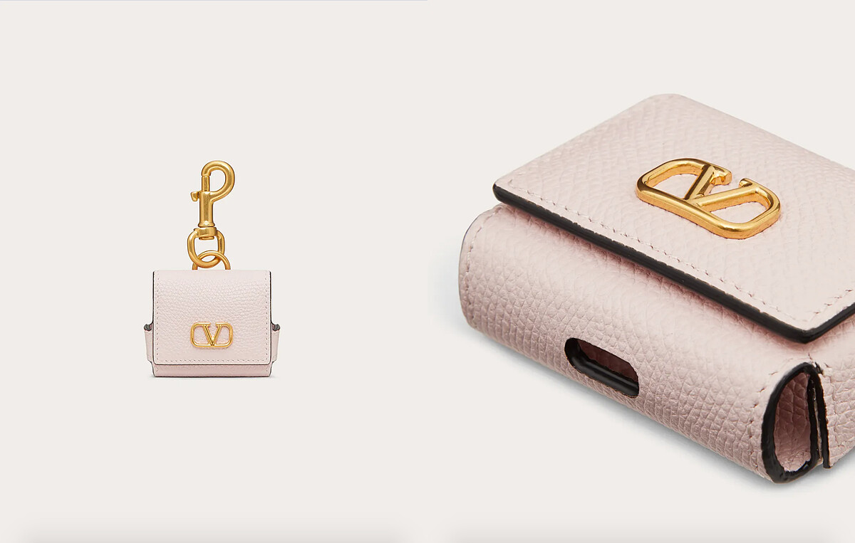 Valentino 簡約方形logo Airpods保護殼，價格店洽