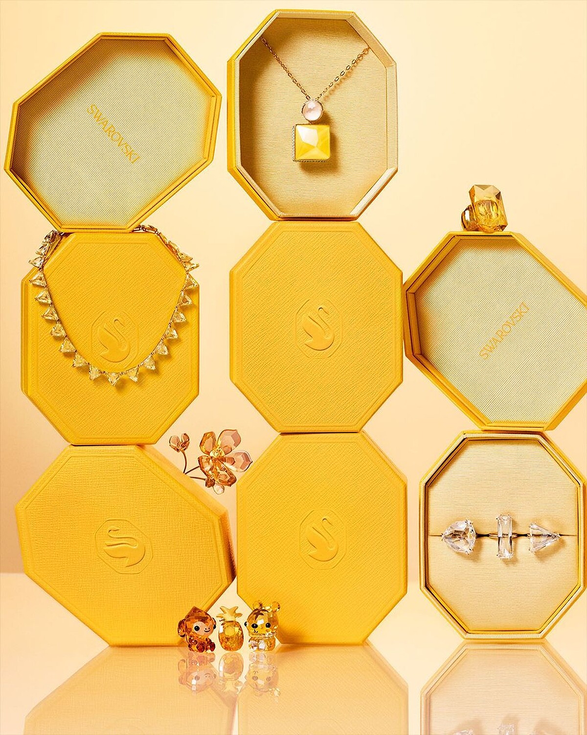 Swarovski全新八角形包裝盒