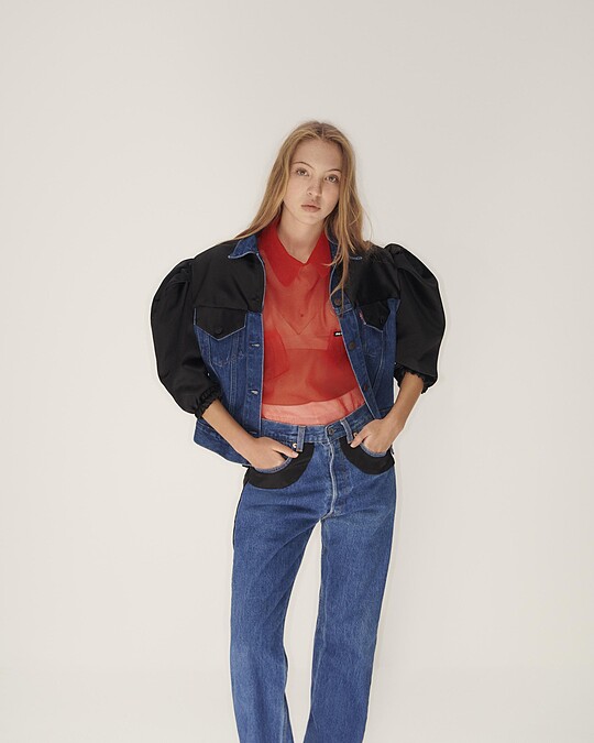 Miu Miu X Levi&rsquo;s聯名丹寧外套換上夢幻燈籠袖設計