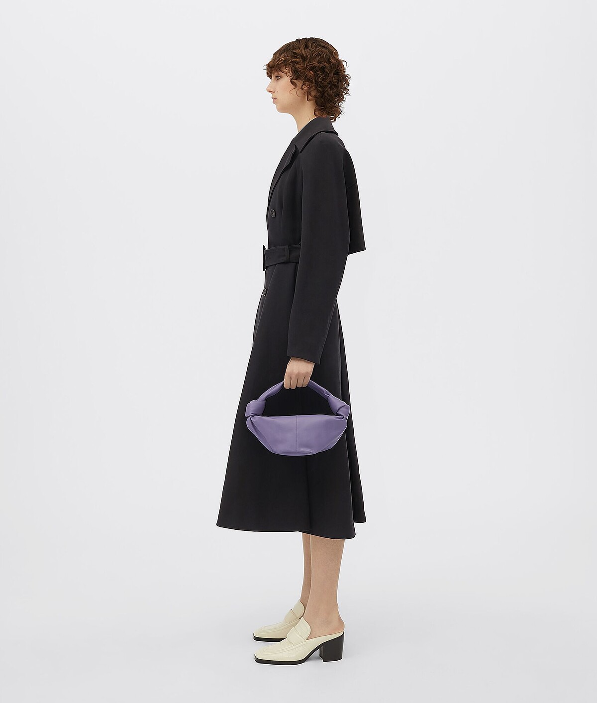 Bottega Veneta皮革手提包，NT 40,300