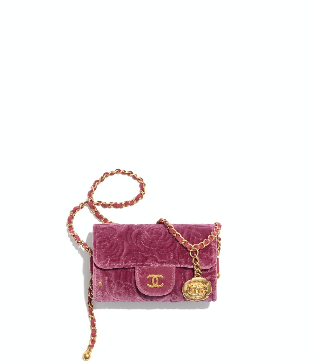Chanel粉紅山茶花圖騰絲絨皮穿鍊小包飾以金屬山茶花吊飾，NT77,900