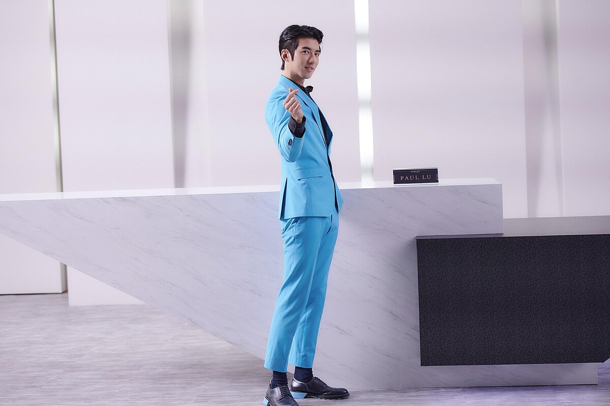 《愛的奧特萊斯》傅孟柏飾演掛著招牌假笑的銷售代表Paul。