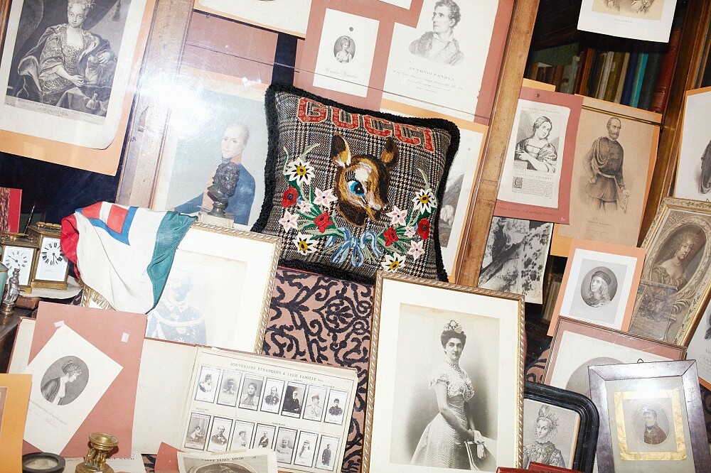 Gucci 小鹿刺繡抱枕 $32,700