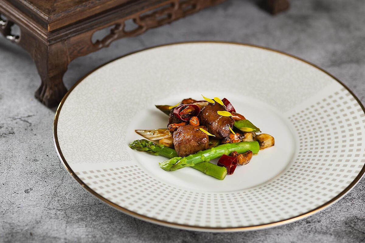 香辣蘆筍美國牛柳粒 每道665元