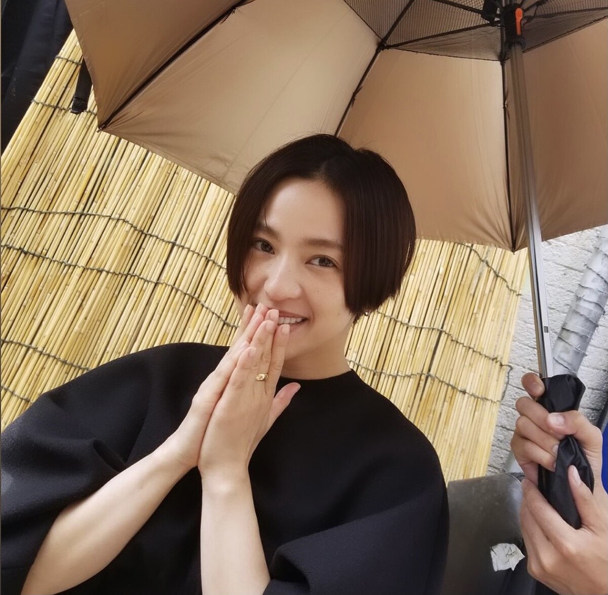 《打扮的戀愛是有理有的》中村杏 短髮超美