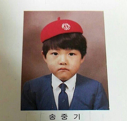 「童顏美男」宋仲基 可愛幼兒照