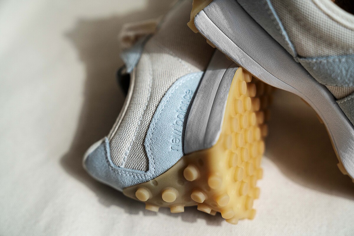 New Balance NB327 UN-DYED原生洗滌款，NT2,980