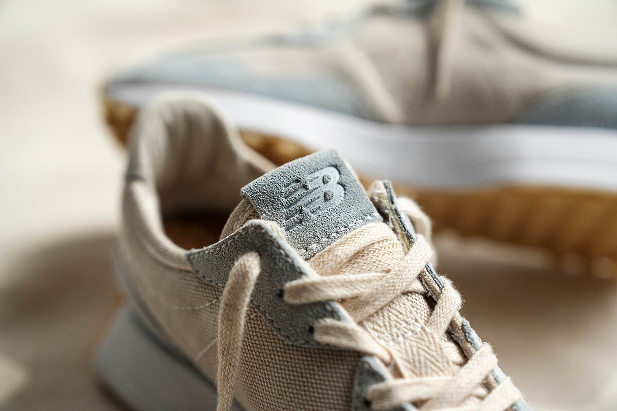 New Balance NB327 UN-DYED原生洗滌款，NT2,980