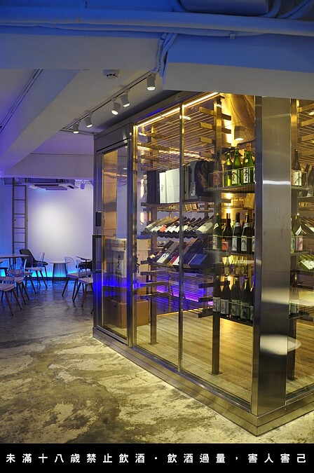 純白的裝潢風格不說你可能會以為是咖啡廳。