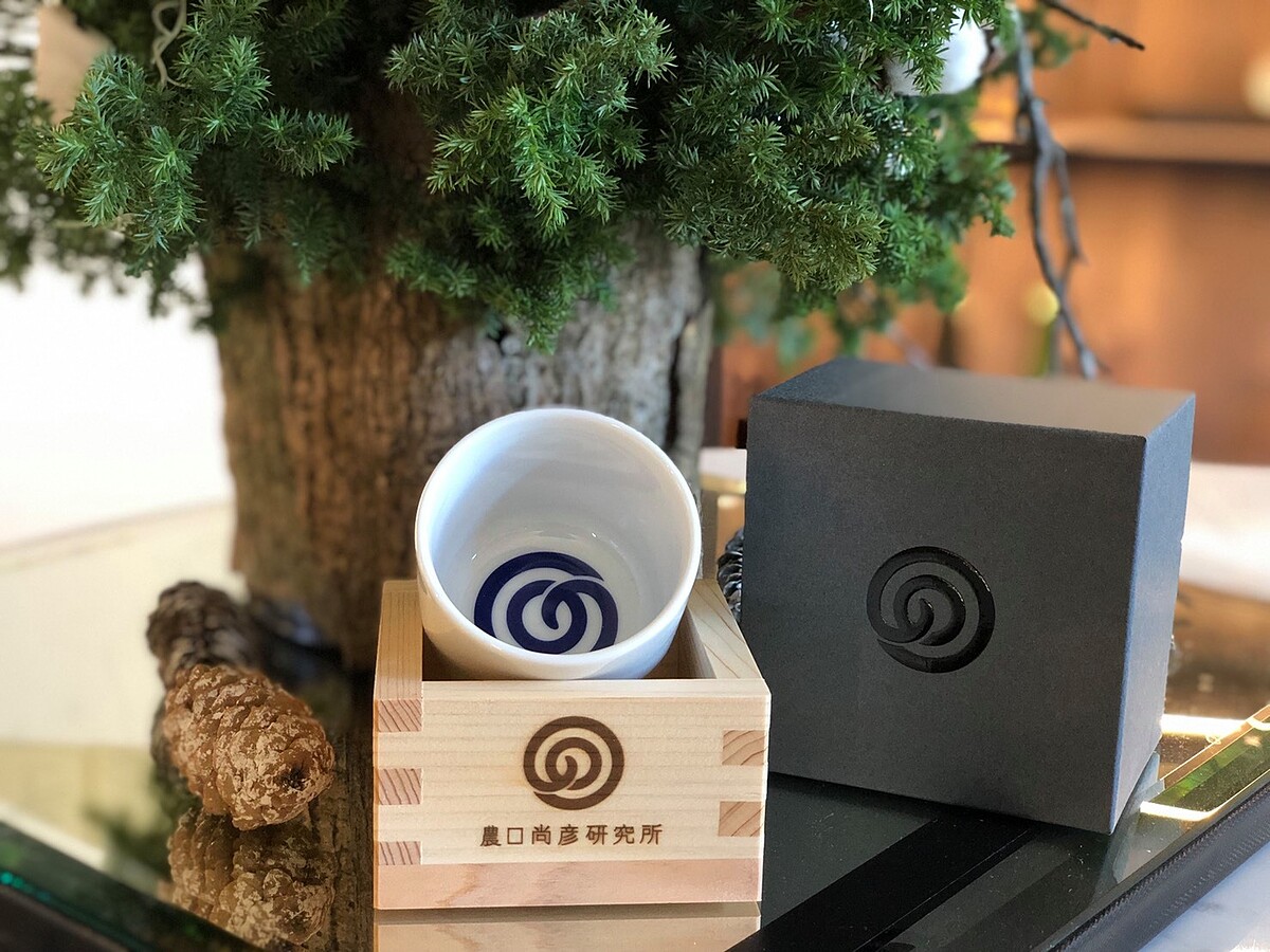 在這裡也可找到許多酒器。