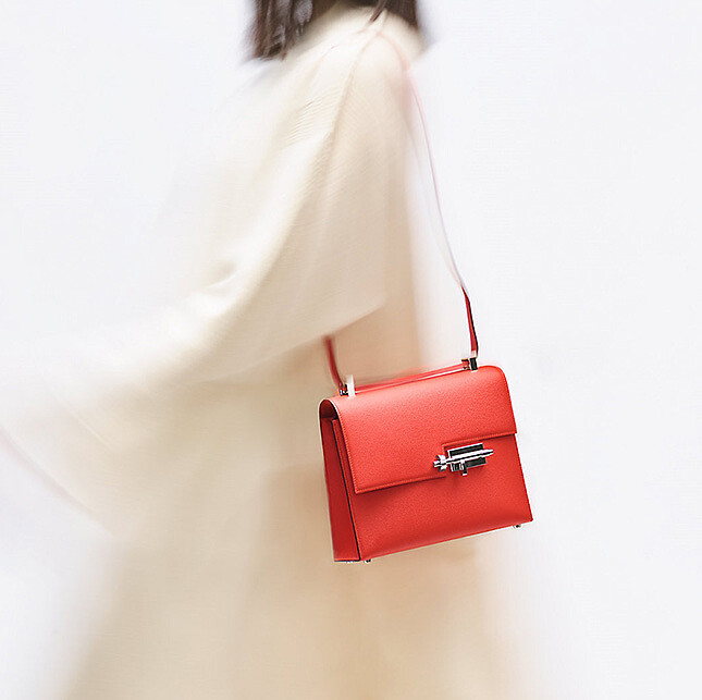 Verrou Cha&icirc;ne Mini系列Mysore小羔羊皮包，NT264,500