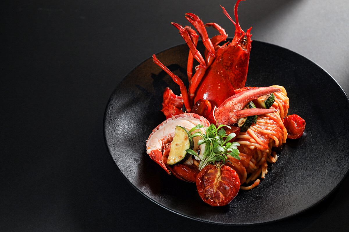 義式經典番茄龍蝦細扁麵